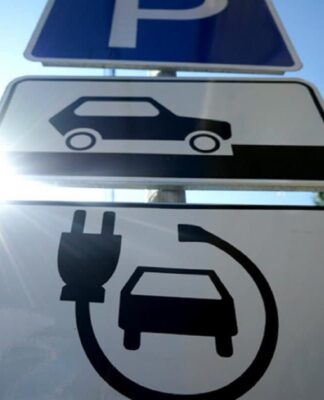Yeni cərimə – Sabahdan sürücülər elektromobilləri belə park edəcəklər