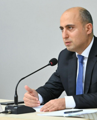 “Fundament möhkəm olmalıdır” – Emin Əmrullayev