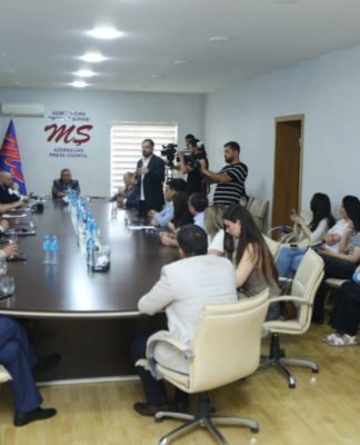 Mətbuat Şurasında ictimai müzakirə keçirilib
