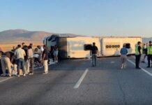 Türkiyədə sərnişin avtobusu aşdı – 31 nəfər xəsarət aldı