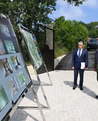 İlham Əliyev Şuşanın Kiçik Qaladərəsi kəndində görülən işlərlə tanış oldu