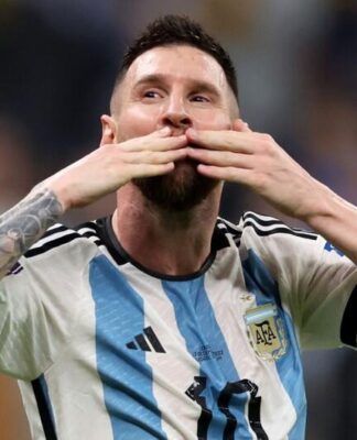 Messi mundialın ən yaxşı futbolçusu oldu
