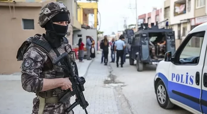 Türkiyədə İŞİD-ə qarşı genişmiqyaslı əməliyyat: 104 şübhəli saxlanıldı