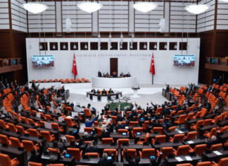 Türkiyədə yetkinlik yaşına çatmayanlara da ömürlük həbs cəzası veriləcək?