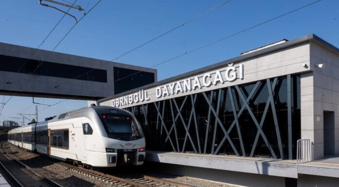 Şəhərətrafı qatarların hərəkət cədvəli yenilənir
