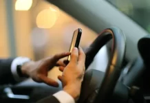 Telefondan istifadə edən sürücülər necə cərimələnəcək? – Ekspertdən açıqlama