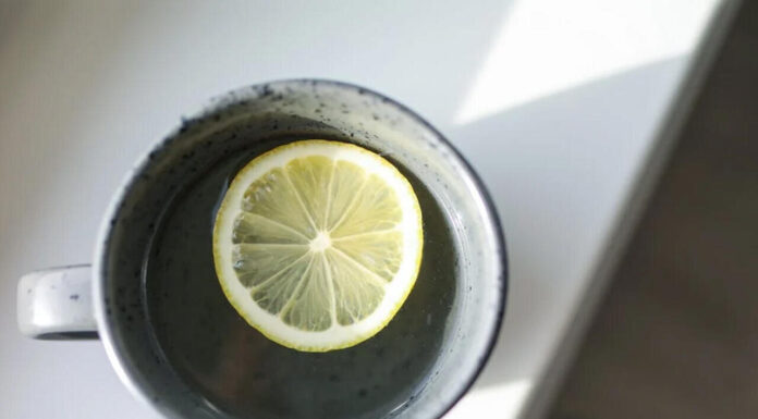 Səhərlər acqarına limonlu su içənlərə xəbərdarlıq edildi