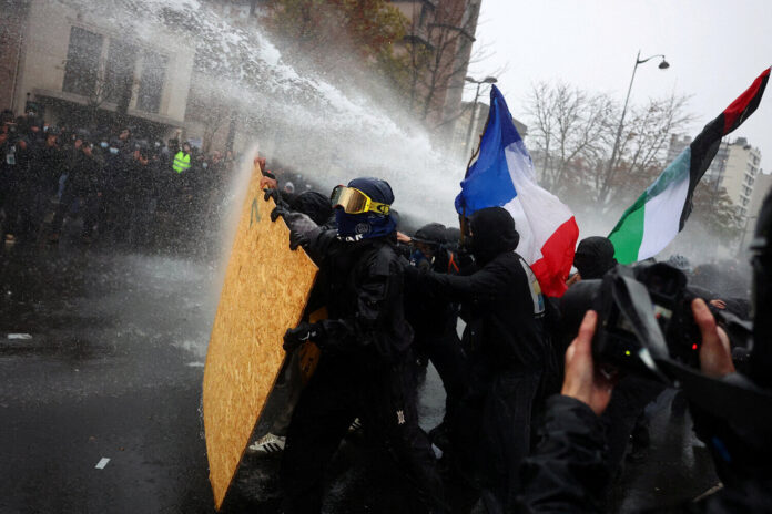 upload-2026-10-24t184918z_1818747299_rc2s9oarvwgk_rtrmadp_3_france-protest-pic4_zoom-1500x1500-86804